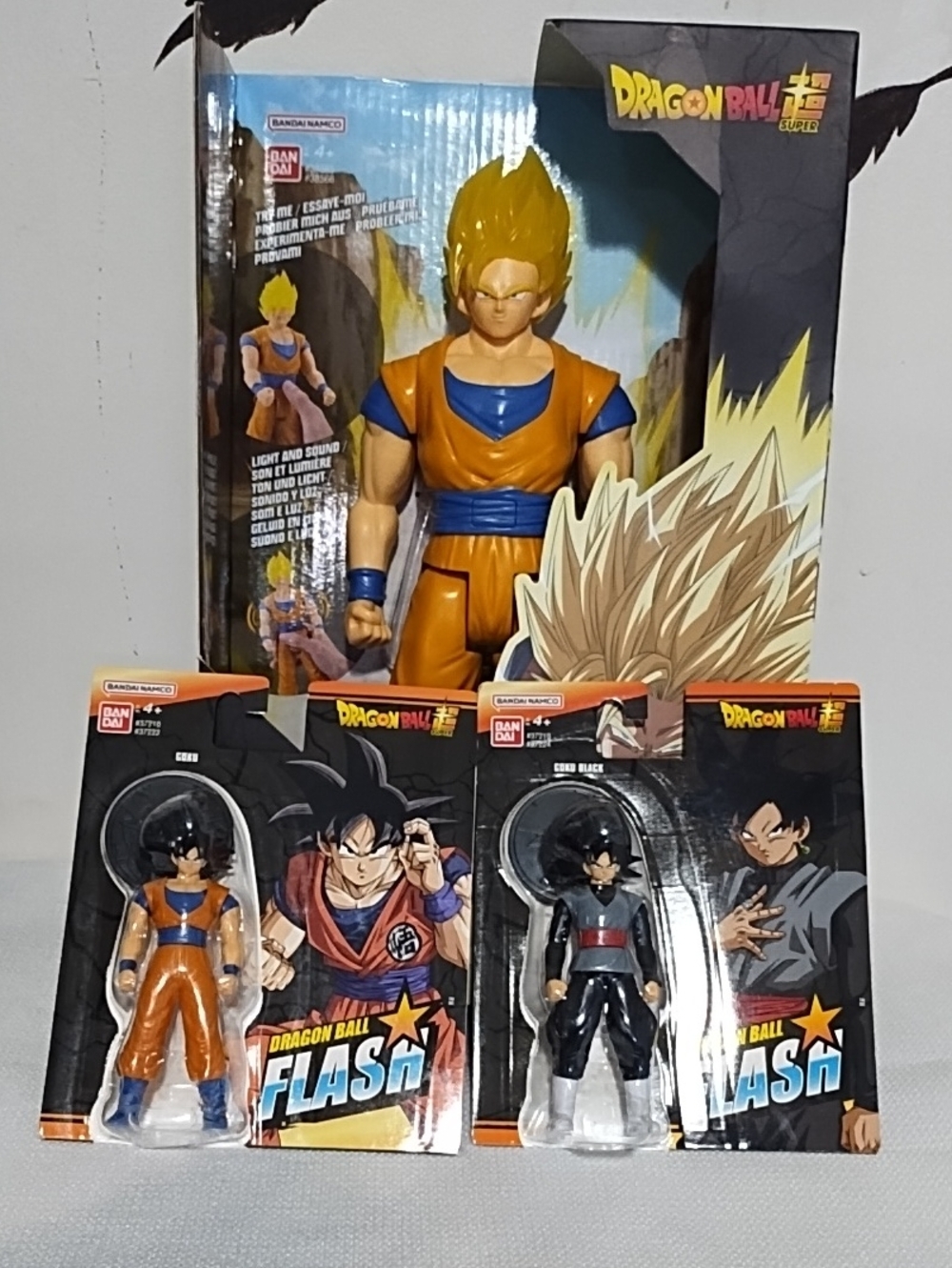 Dragon Ball Super Goku Action Figure Set - Orange & Yellow